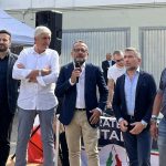 Spiedo tricolore sul Lago d’Iseo